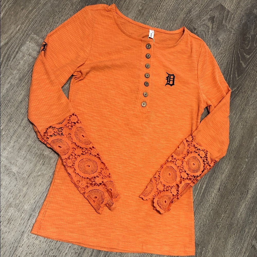 Detroit Tigers Women's Orange Lace-Sleeve Henley Top Boutique
